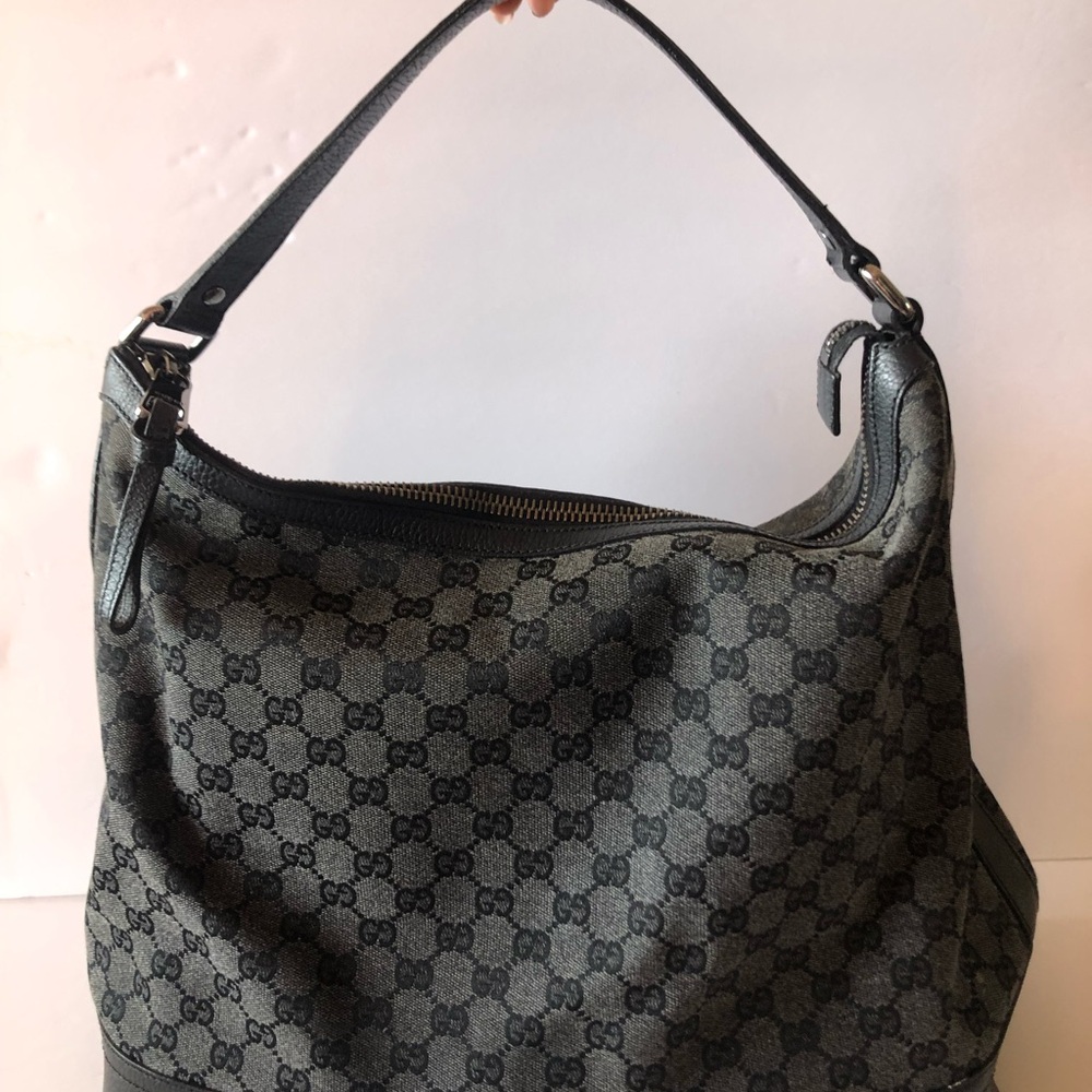Gucci purse Authentic GG